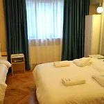 Spacious 3br, 3bt Design Renovated Bukarest