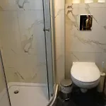 Spacious 3br, 3bt Design Renovated