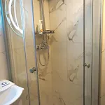 Spacious 3br, 3bt Design Renovated *