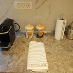 Spacious 3br, 3bt Design Renovated 부쿠레슈티