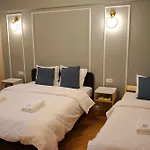 Spacious 3br, 3bt Design Renovated