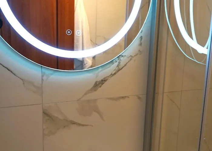 Spacious 3br, 3bt Design Renovated