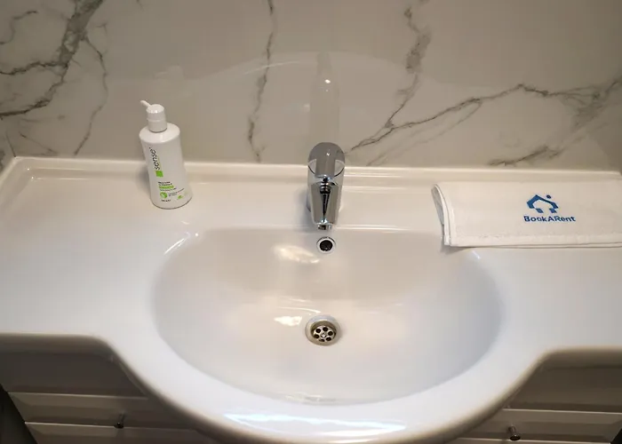 Spacious 3br, 3bt Design Renovated Apartment Bukarest