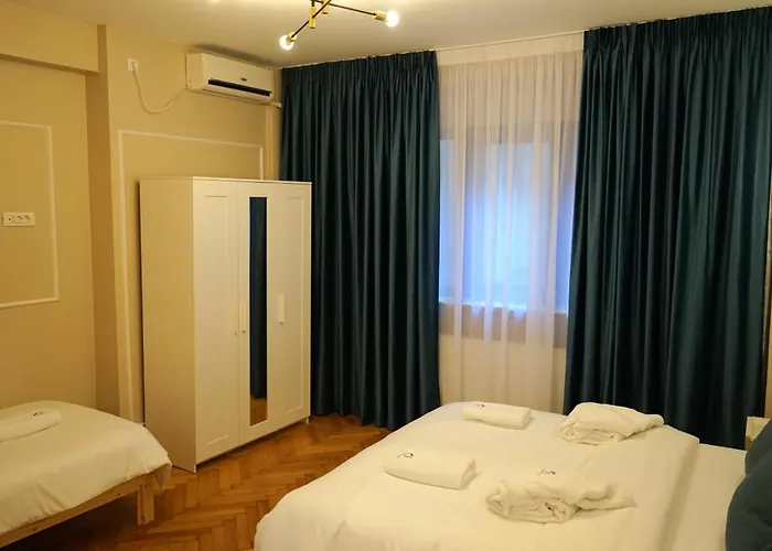 Spacious 3br, 3bt Design Renovated