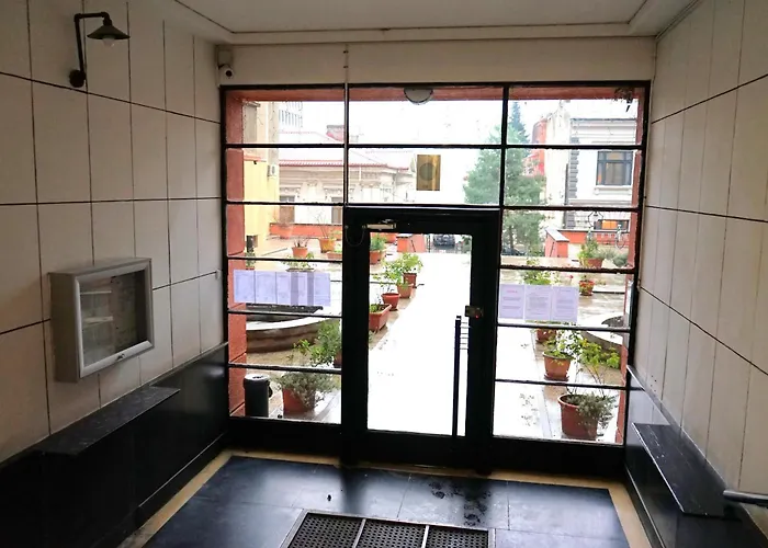 Spacious 3br, 3bt Design Renovated *