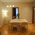 Spacious 3br, 3bt Design Renovated Apartament Bucureşti