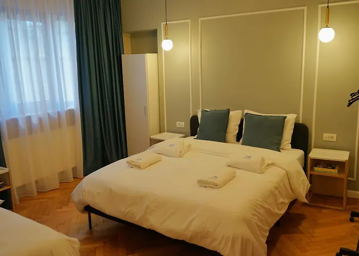 Daire Spacious 3br, 3bt Design Renovated Bükreş