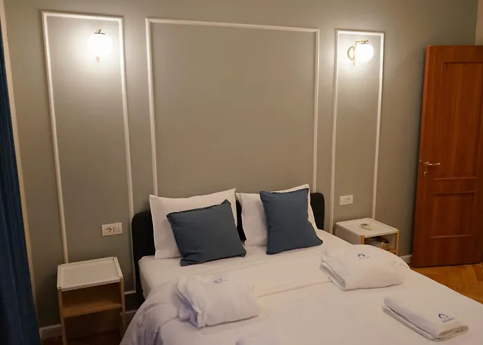 Spacious 3br, 3bt Design Renovated