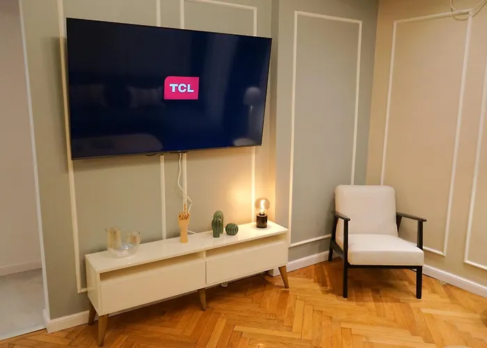 Apartament Spacious 3br, 3bt Design Renovated *