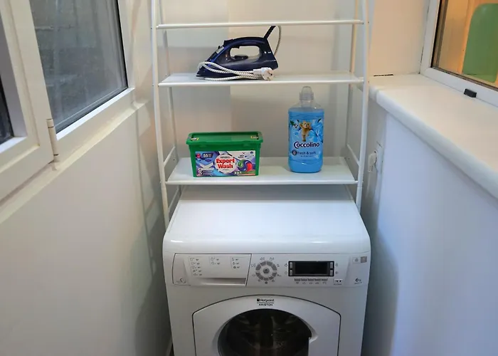 Spacious 3br, 3bt Design Renovated